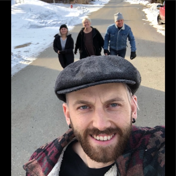 Meet your Posher, Max - Picture 1 of 1